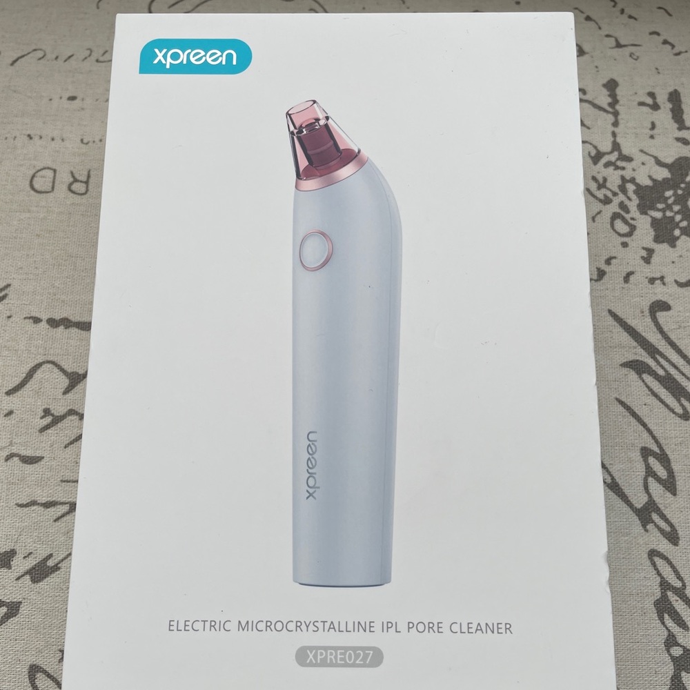 White and Pink IPL Pore Cleaner